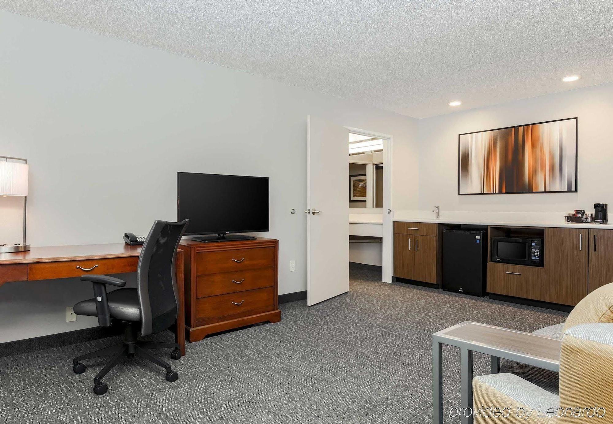 Radisson Hotel Houston Intercontinental Airport North Экстерьер фото